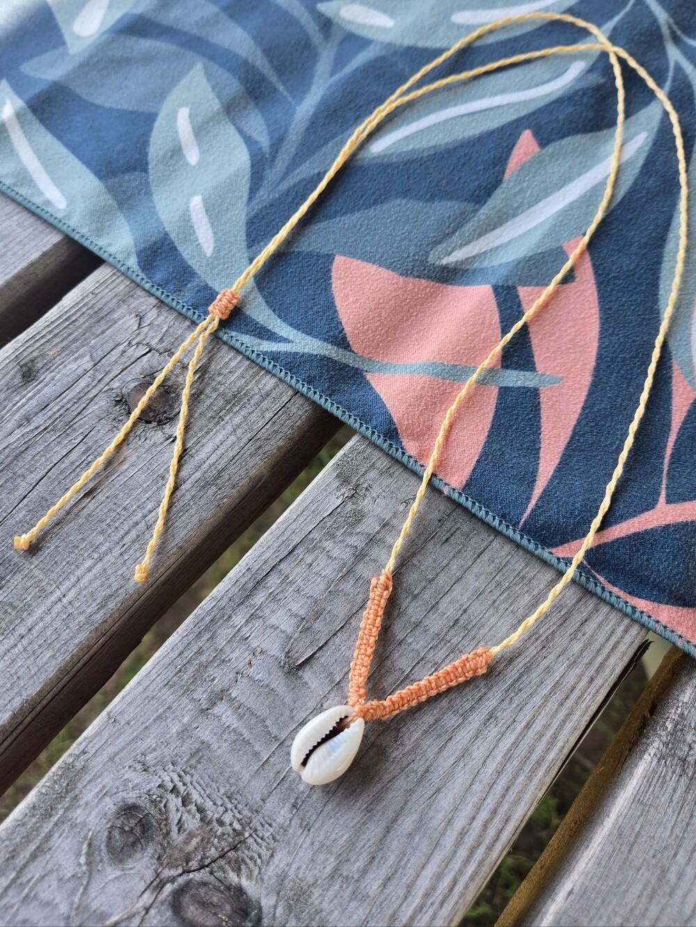 New Handmade Sage Bohème Shell Pendant Necklace - Orange & Yellow